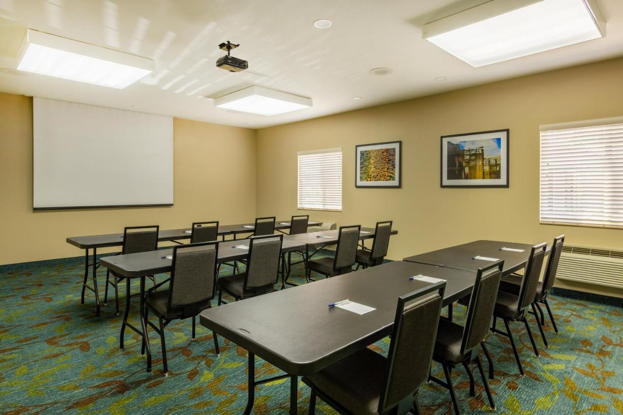 Candlewood Suites Springfield South By Ihg Bagian luar foto