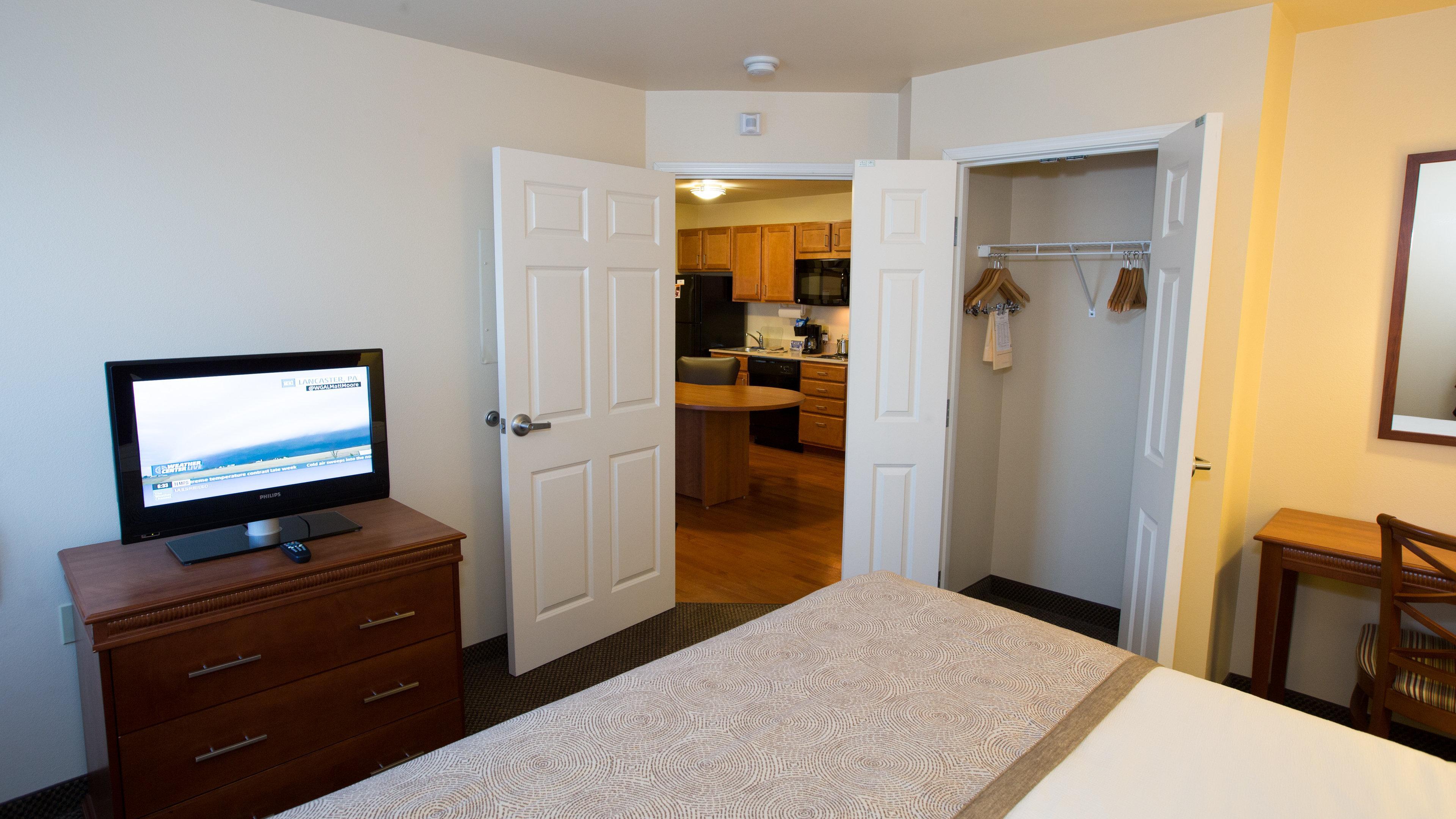 Candlewood Suites Springfield South By Ihg Bagian luar foto