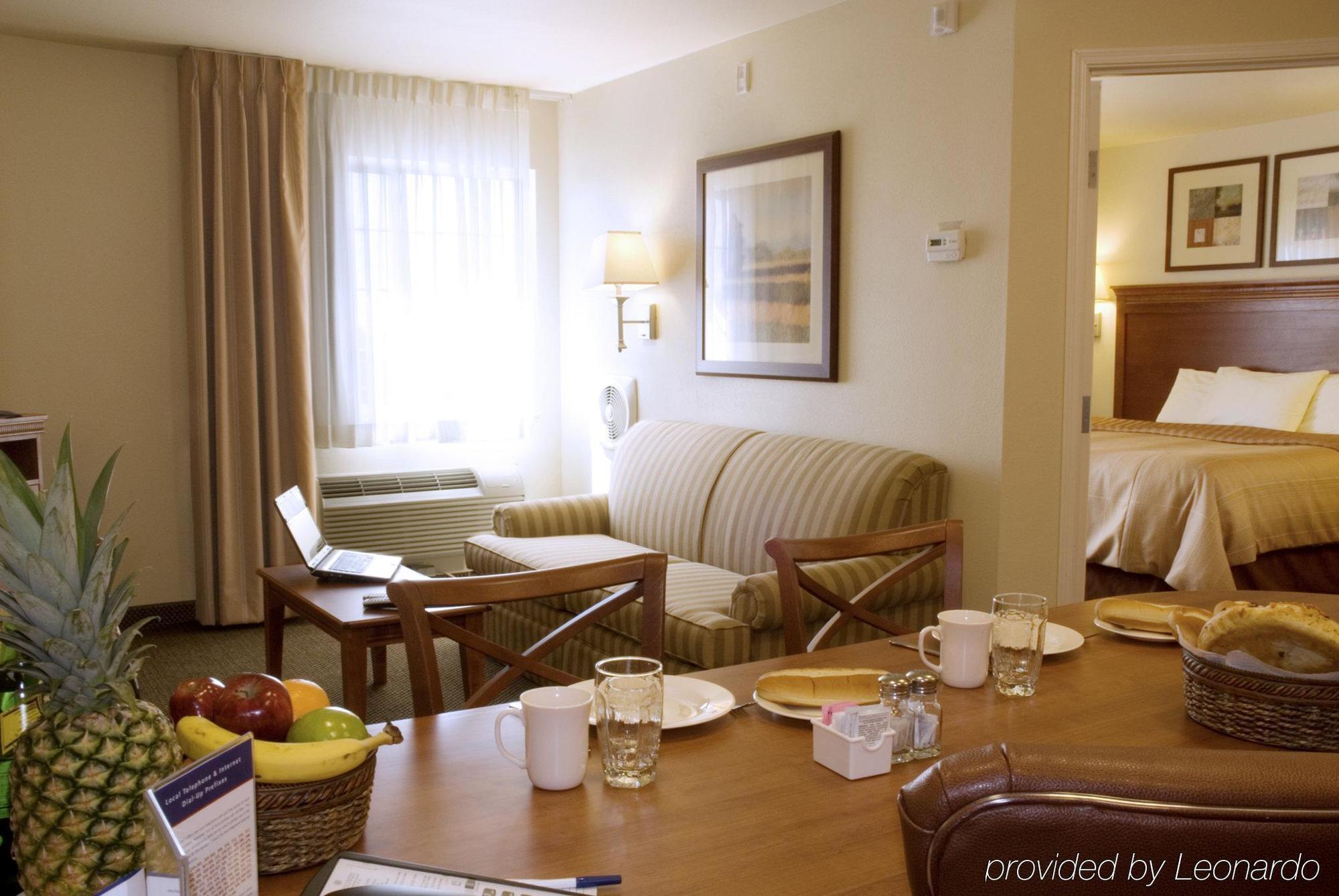 Candlewood Suites Springfield South By Ihg Bagian luar foto